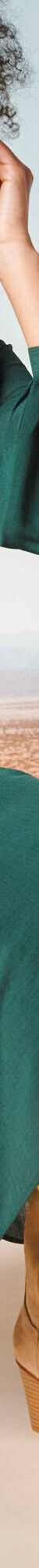 Robe longue évasée, manches blousantes (vert foncé) Robe longue évasée, manches blousantes (vert foncé)